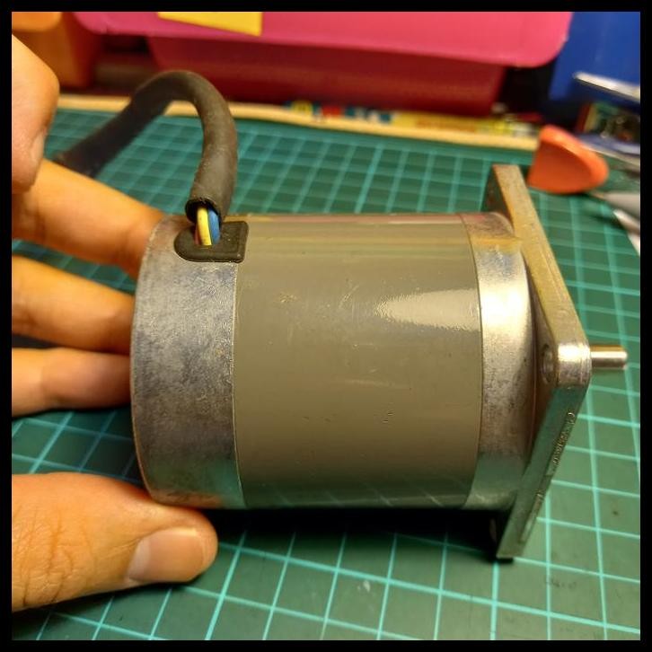 DISKON STEPPER MOTOR BEKAS CNC KR15055 