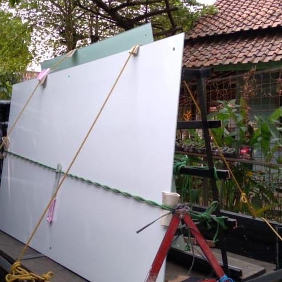 

Papan Tulis Kaca / Glassbord 100 X 140 Cm ( Tanpa Magnetik) New Stok