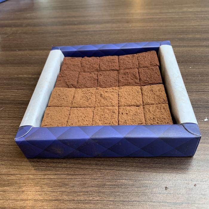 

LM XIUJANK NAMA CHOCOLATE MIX DARK & MILK