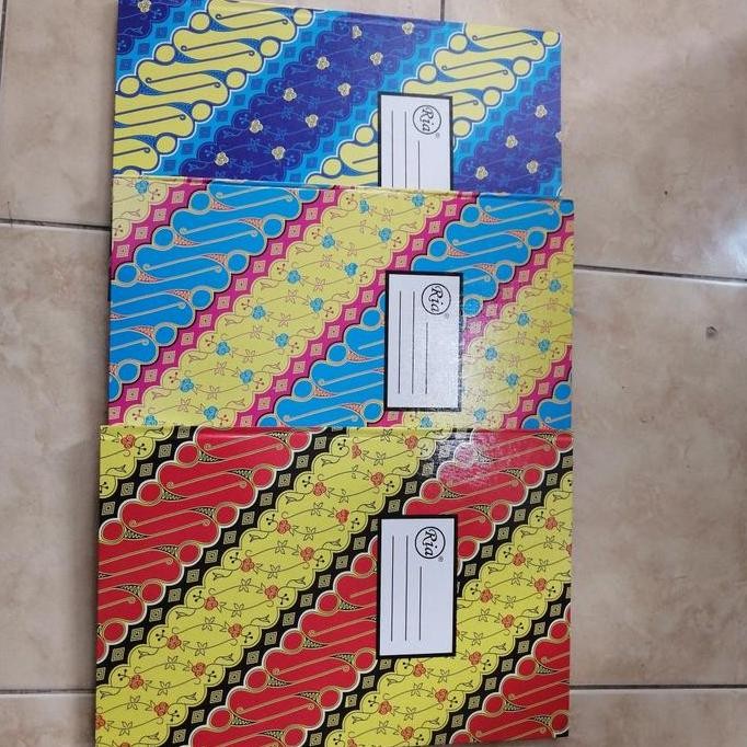 

Buku tulis folio bergaris isi 100 lembar RIA murah meriah