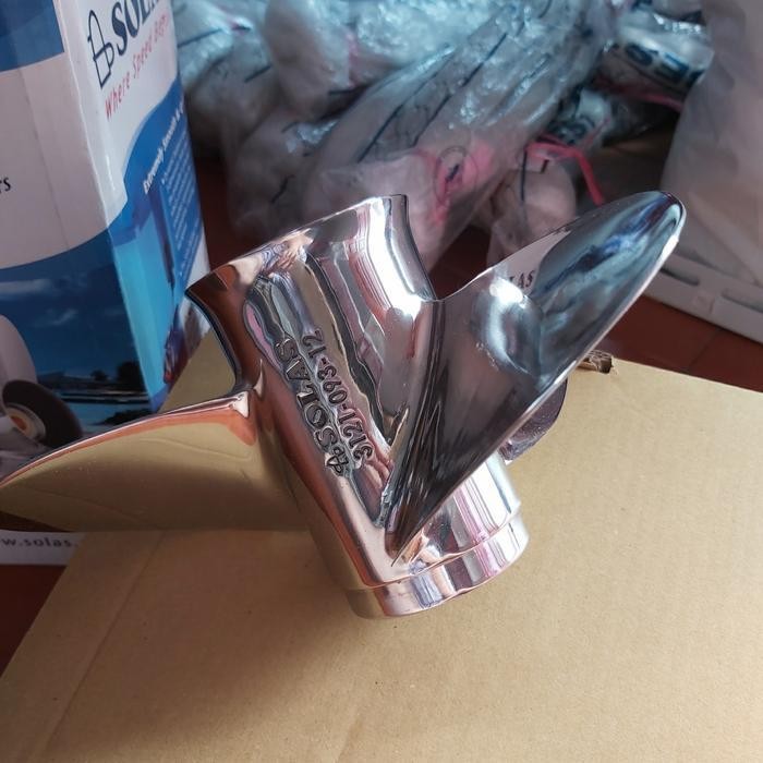 Propeller/Baling/Kipas Mesin Tempel Yamaha 15Pk Uk 12In. Solas Stenlis Original Dan Terpercaya