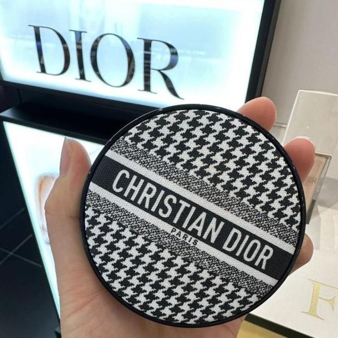 SIAP KIRIM NEWLOOK FOREVER PERFECT CUSHION - BEDAK CUSHION TAHAN LAMA COVER FLAWLESS MAKEUP