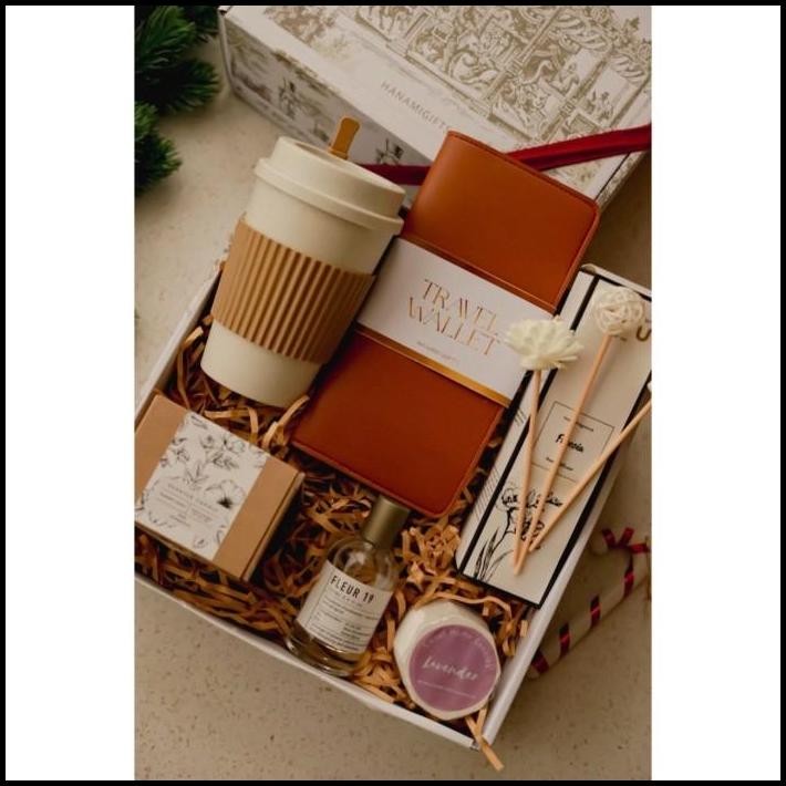 

HARWICH - hampers christmas/christmas hampers/kado natal/parcel natal/new year gift/hampers tahun baru/hampers new year/kado nataru/gift natal