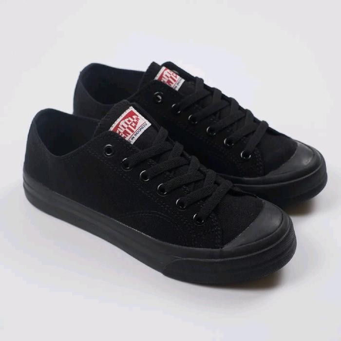 AT Ventela Basic Low Allblack Original - Sepatu Sneakers Casual Pria Wanita Shoes Snekers