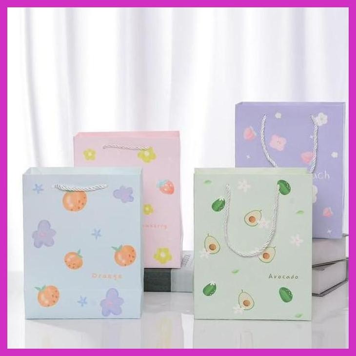 

READY PAPER BAG TALI JINJING + KARTU UCAPAN MOTIF RANDOM - TAS HAMPERS KADO GIFT PREMIUM QUALITY FASHION ANAK & BAYI
