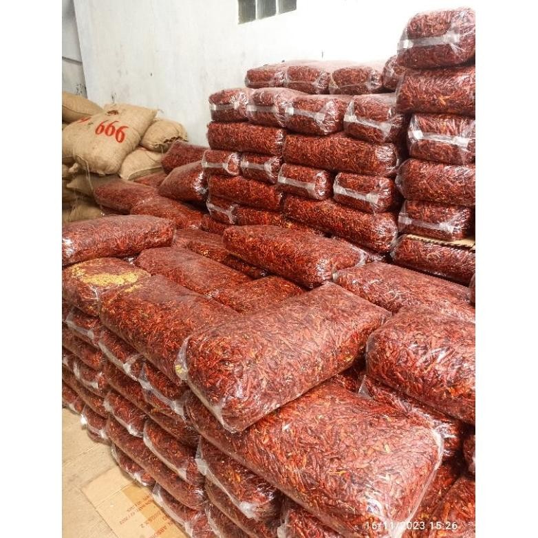 

Paket 5 Kg Cabe Teja Super Pedas Kering Kwalitas Terjamin Nugi