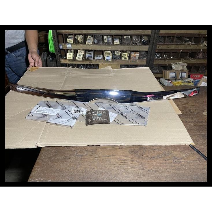 TERBARU ORIGINAL LIS KAP MESIN TOYOTA INNOVA 2012 2013 2014 2015 ASLI ORI 