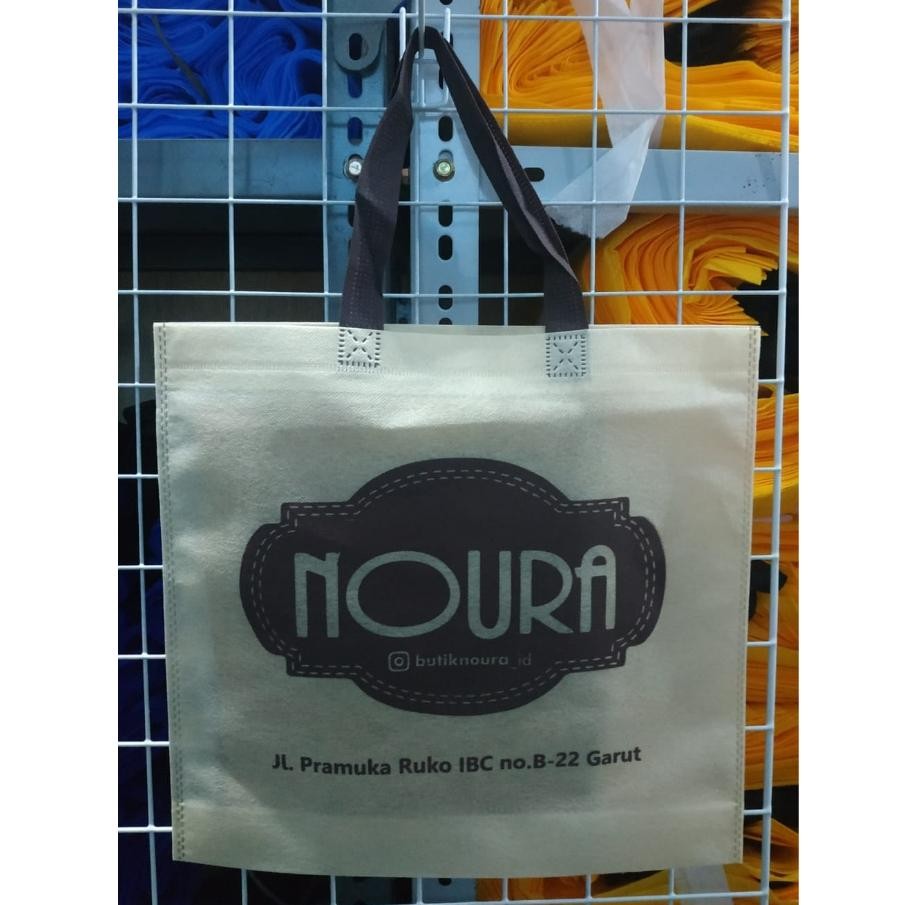 

Kkim 1 Hari Beres Sablon Custom Tali Warna 35X33X8 Tas Spunbond Tali Kain Nonwoven Furing Press Kantong Bag Goodiebag Souvenir Bag