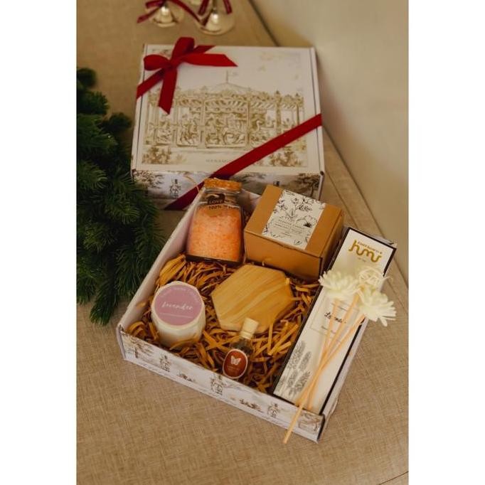 

Produk Baru!! KEMI Christmas Hampers Natal | Kado & Parcel Natal Tahun Baru Gift Set Elegan
