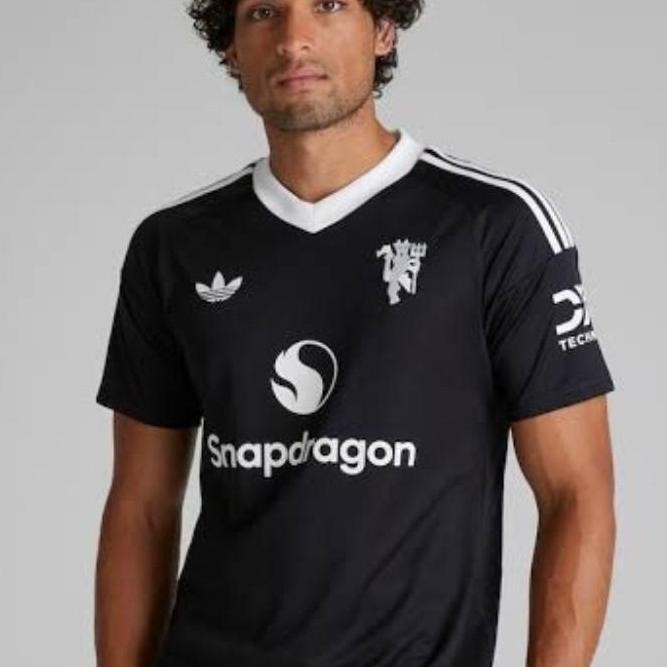 Jersey Manchester United Third Goal Keeper Original 2024 2025 BNWT Jersey Bola ADIDAS MANCHESTER UNI