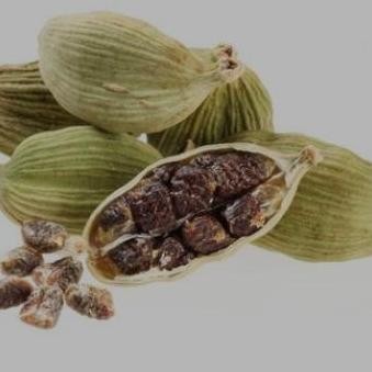 

:>:>:>:>] Kardamon (Ilaichi) campuran teh import india. 15 gram nett.