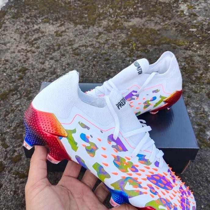 sepatu bola adidas predator freak white Pogba Terlaris