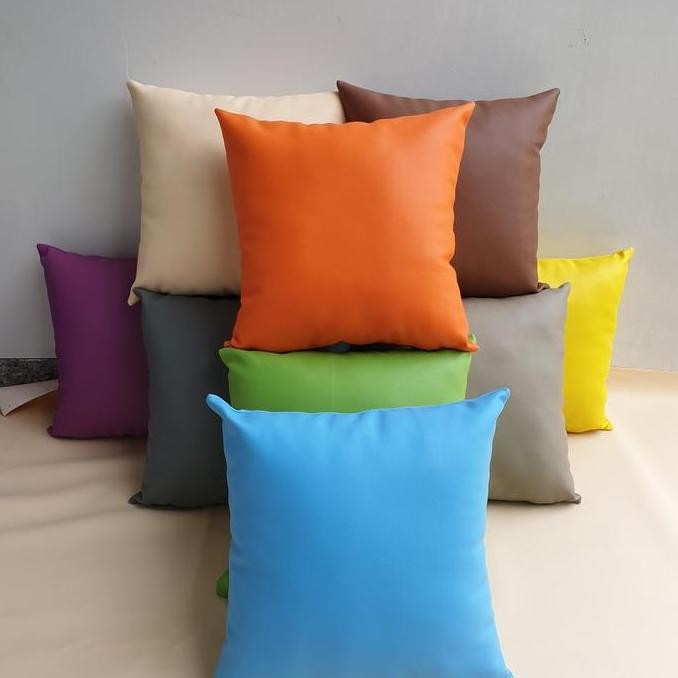 Bantal Mobil / Bantal Sofa Kulit Sintetis