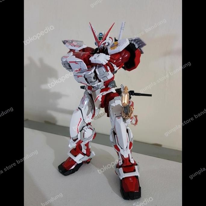 Bandai 1/100 HIRM Hi res High Resolution Astray Red Frame (rakit)