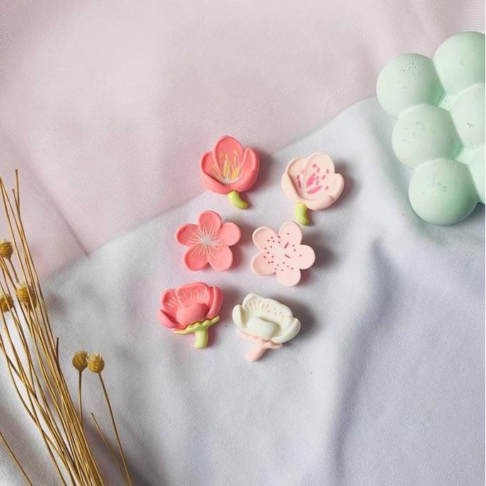 Baru  PAKET MINI BROS CLAY BUNGA SAKURA AESTHETIC LUCU TOPLES ISI 10PCS Clips jepitan  kerudung