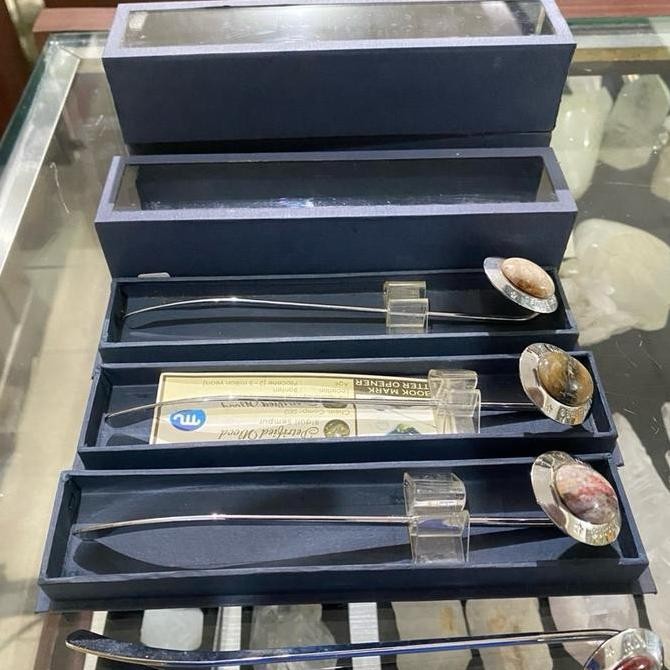 

New Gems Collection - Pembatas Buku - Bookmark Gemstone