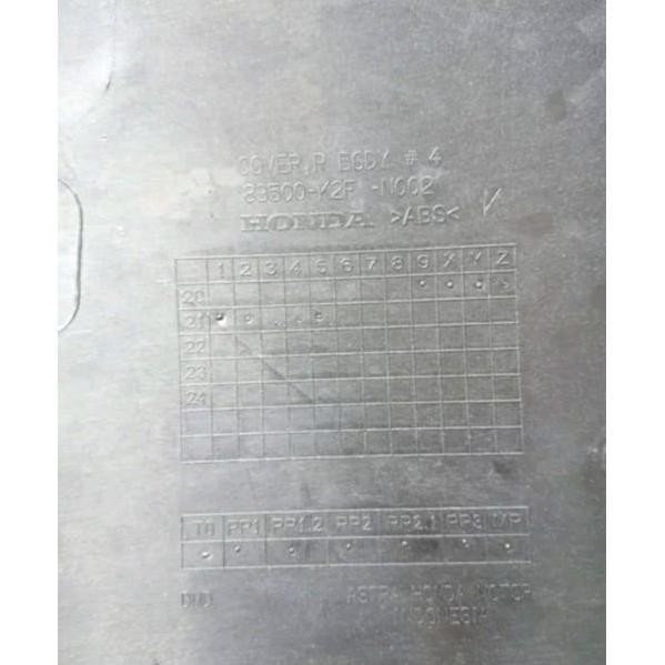 Body belakang scoopy satu set kanan kiri scoopy 2020-2022 putih doff