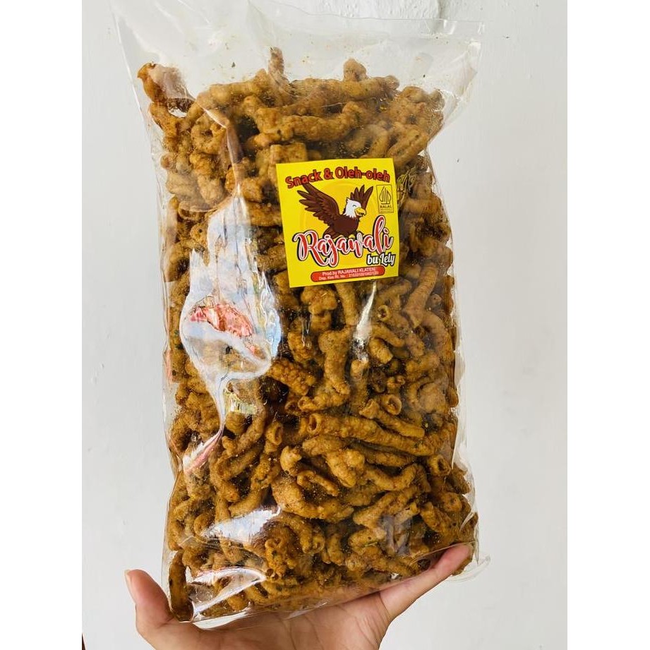 

1kg KERIPIK USUS PEDAS DAUN JERUK / USUS AYAM CRISPY SUPER PREMIUM RAJAWALI BU LELY HOT DAUN JERUK PEDAS ASIN CIKRUH Chili Food Oil Snacks