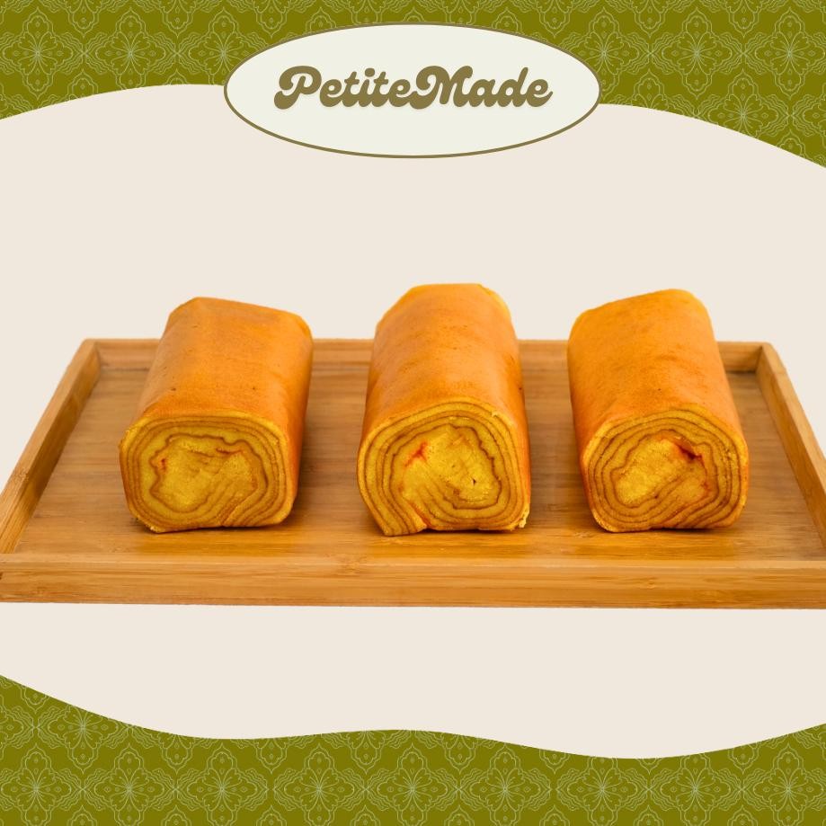 

NO_MORE PETITE MADE - Lapis Legit Gulung Original Strawberry Jam (Packaging Vacum)