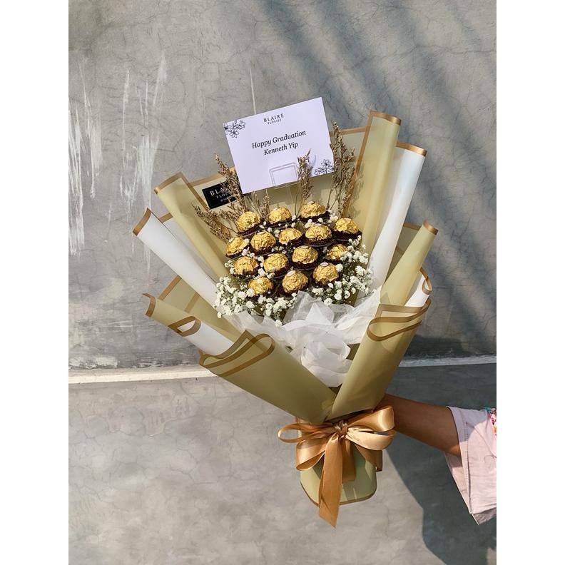 

BUKET COKLAT FERRERO ROCHER | BUKET ASLI FERRERO ROCHER | BUKET VALENTINE FREE BABYBREATH | ANNIVERSARY ULTAH WISUDA SIDANG aSt