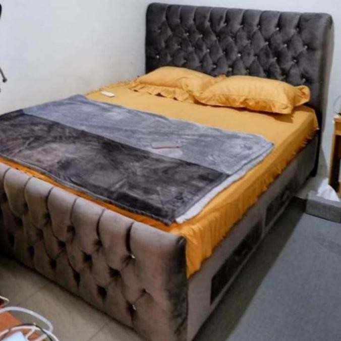 Sandaran Divan Laci Kancing 180X200