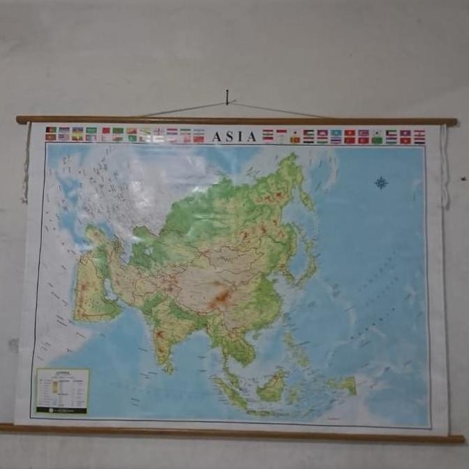 

PETA BENUA ASIA BINGKAI KAYU, UKURAN 127100 CM