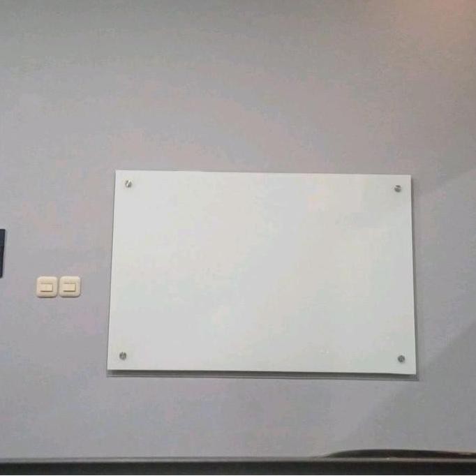 

Glassboard Magnetik Uk.90X120Cm / Papan Tulis Kaca