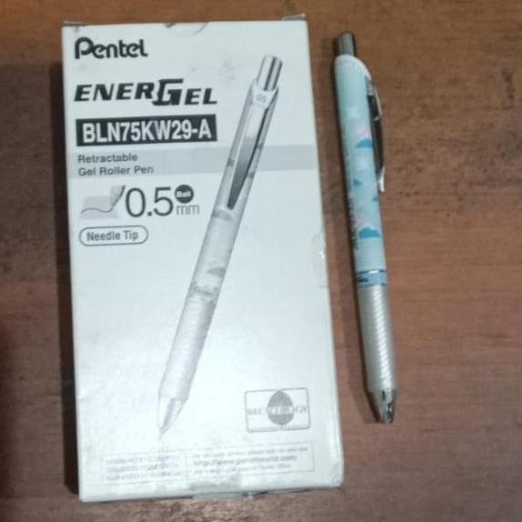 

Gel Roller Pen / Pulpen / Pentel Bln75Kw23 Per 1 Pcs /0.5 Mm / Ballpoint Pentel Bln75Kw23/ Pulpen Gel