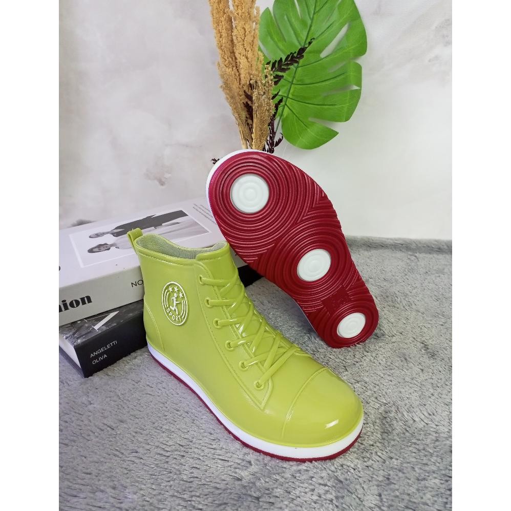 Berkualitas Sepatu Boots Wanita Fashion Anti Air Sepatu Boots Cewek ~
