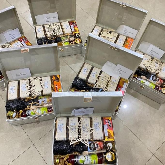 

Ready Hampers Lebaran Idul Adha Haji - Parcel Eksklusif Edisi 53