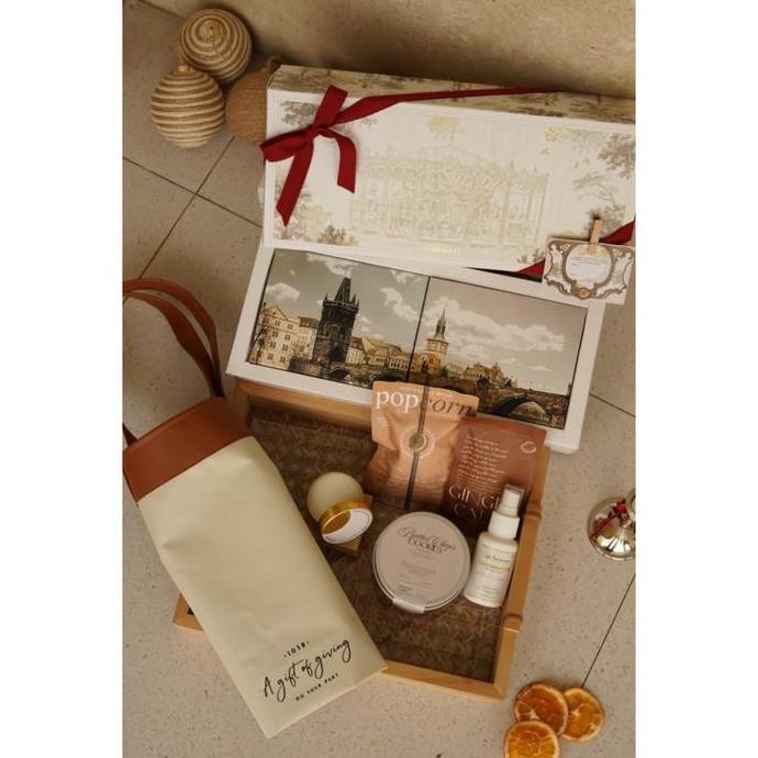 

Ready Hampers Natal Christmas Parcel Kado Tahun Baru - Paket Lancaster