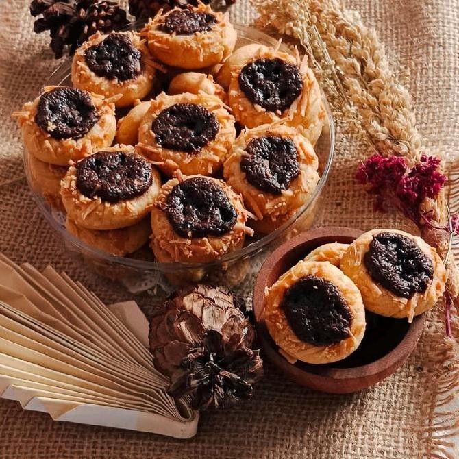 

Thumbprint Choco Crunchy Toples 250gr - Cookies Isi Coklat Premium Stok Terbatas