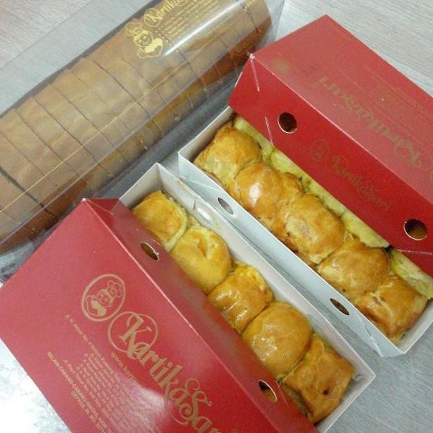 

Bollen Kacang Hijau / Tape Keju / Apel - Kartika Sari Bandung Stok Terbatas