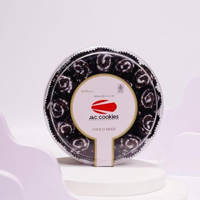 

Parsel Ramadan Choco Mede Special JNC Cookies - Kue Lebaran Eksklusif Stok Terbatas
