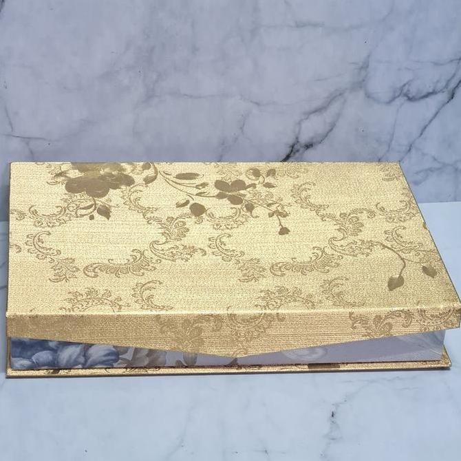 

Box wallpaper MD 30x20x4.5cm / kotak kue/ sangjit / hamper / mooncake