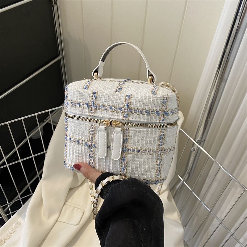 [Amy]Tas mini wol gaya Chanel, desain niche modis, tas selempang bahu serbaguna rantai baru kelas at