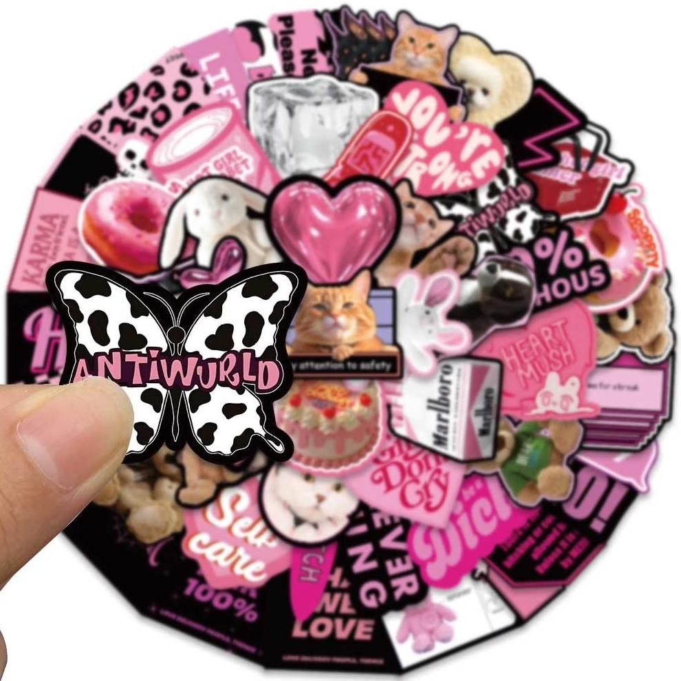 

NG [55 PCS]Stiker Y2K Gadis Stiker Seri Merah Muda Hitam Decal Vinyl anti air- Decal Anti Air-Sticker Aesthetic Buku Gitar Casing HP Laptop Helm Skateboard Viral Kekinian Terbaru 2025 EC-46