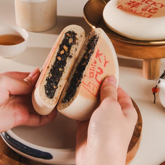 

IX Tong Jiu Pia Vicky / Kue Bulan Vicky / Mooncake Vicky