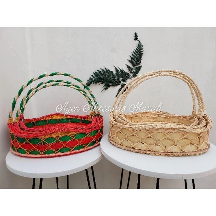 

IX Keranjang Parcel isi 3 model silang