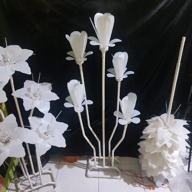 Standing Lampu Bunga Tulip Wedding Kuncup Isi 5 Tangkai Kelopak Hias Dekorasi Pvc 1 Set(Kiri/Kanan S