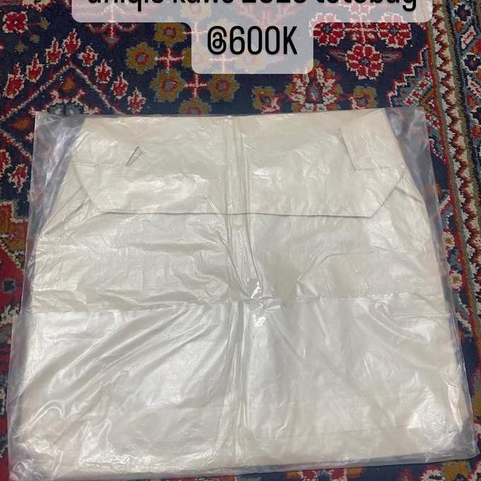 Terlaris! Wts Uniqlo Kaws Totebag 2023 Bnib Original