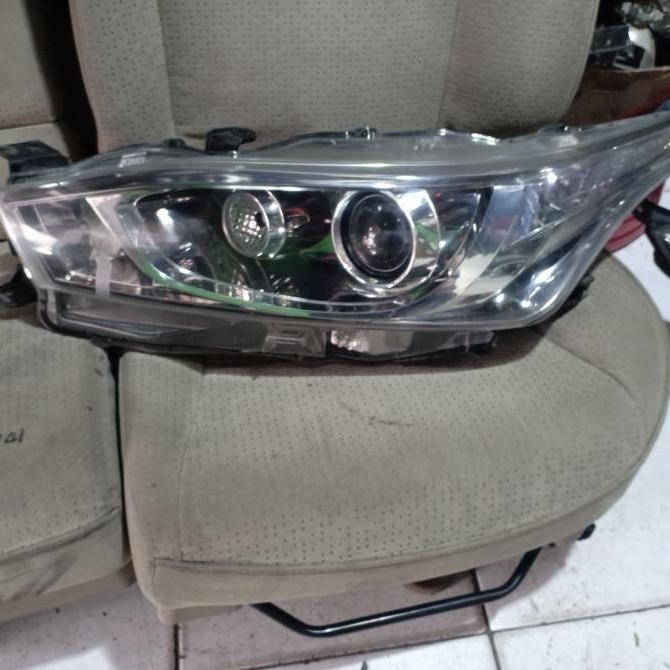headlamp lampu depan yaris 2016 Original
