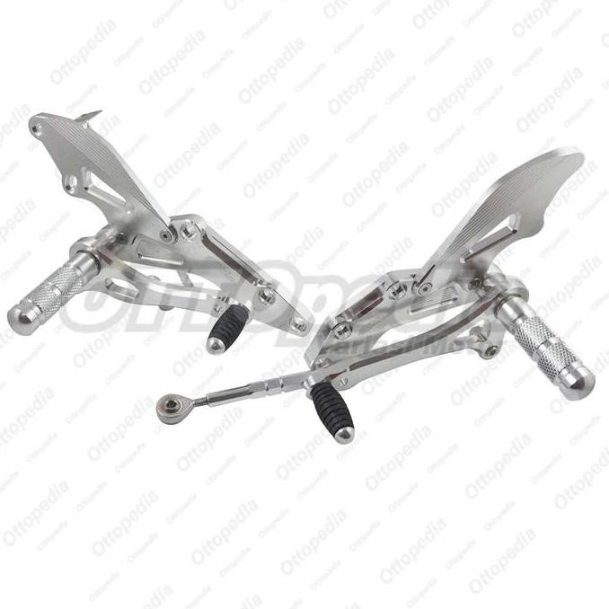 ```````] Footstep Depan Underbone Anderbone Racing Fast Bikes Satria FU Silver