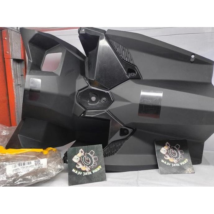 Legshield Tengah Kontak Kunci / Dasbor Motor / Vario 150 LED Win PROMO