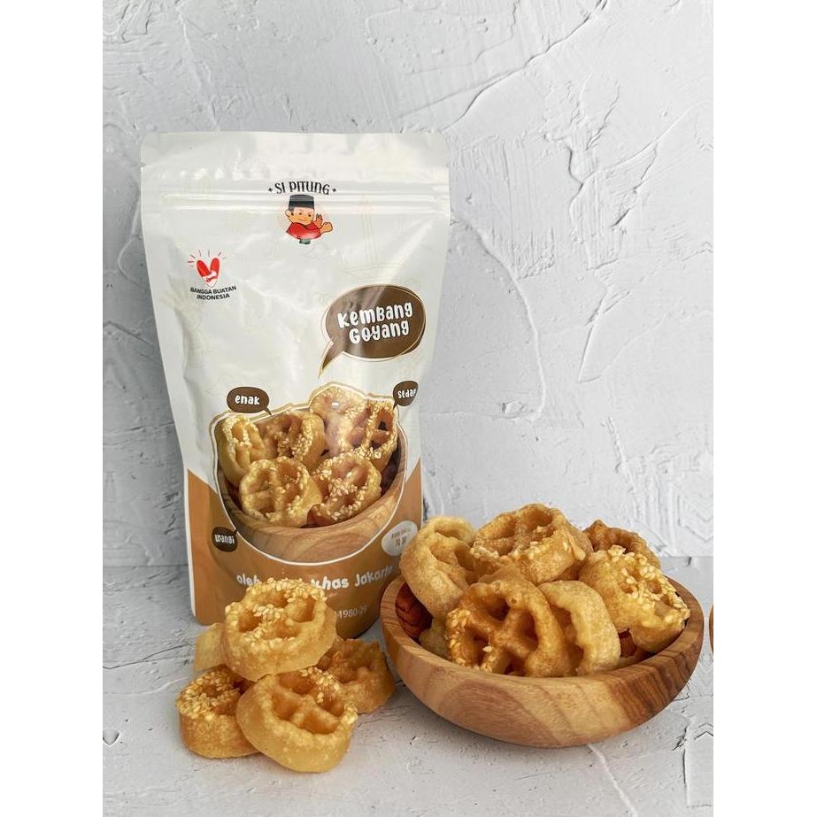 

Kue Kembang Goyang Manis Wijen Si Pitung Oleh Oleh Jakarta / Snack Kue Kembang Goyang Khas Betawi