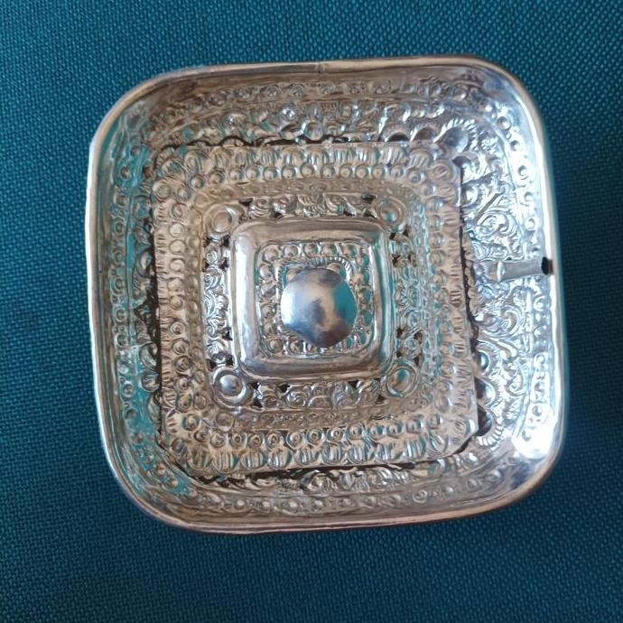 ~~~~~] bokor slaka segi empat Bali 14 x 14