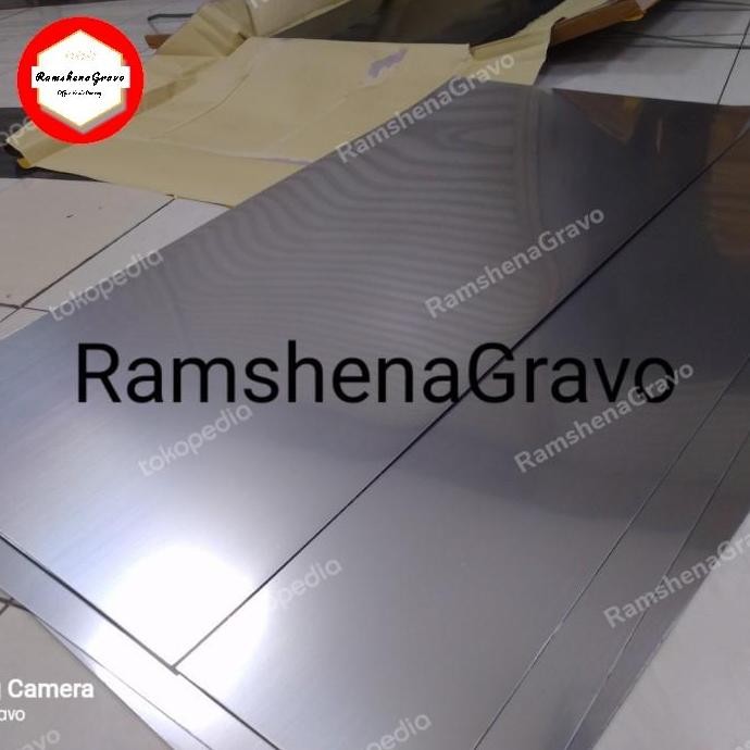 

READY gravo/bahan name tag/gravoply laser/silver hairline/60x120cm tebal 1.5 NEW