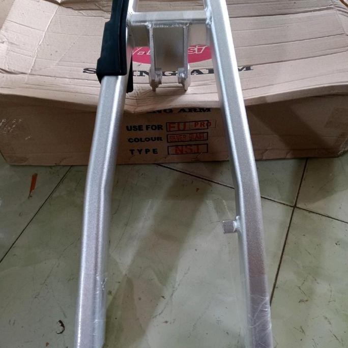 swing arm satria fu 150 ovalpro v Rossi Motorcycle