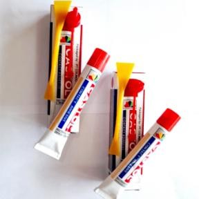 

Lem Castol Tanggung 21Cc 1 Box Isi 12 Pcs