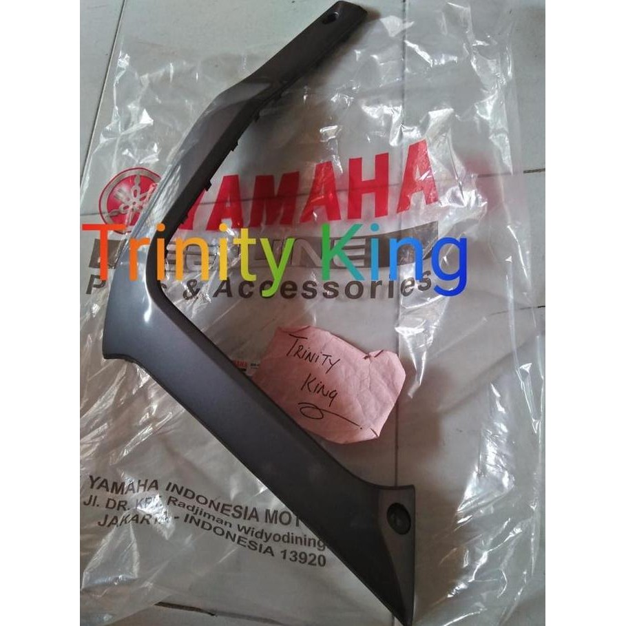 Budi Santoko - Mole Side Cover Kanan Yamaha Xride 125 Original -Grey